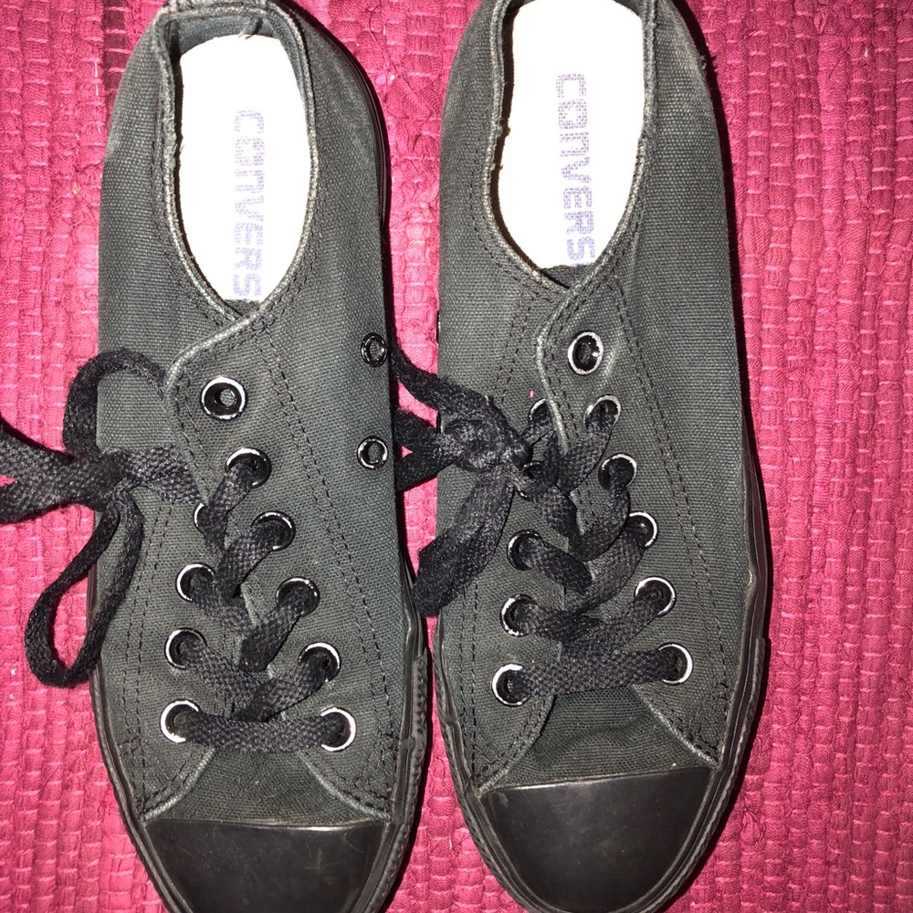 Black converse